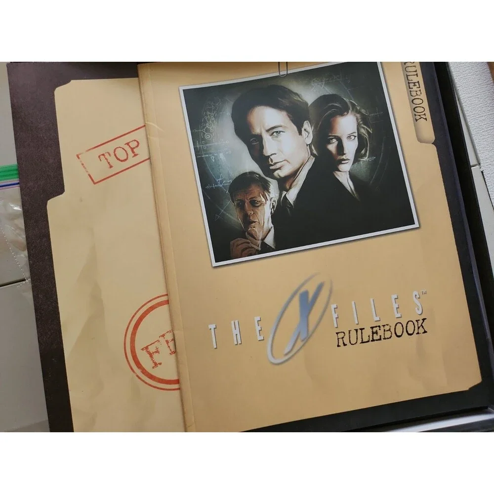 The X-Files Board Game 2014 IDW Cooperative Strategy Paranormal Complete